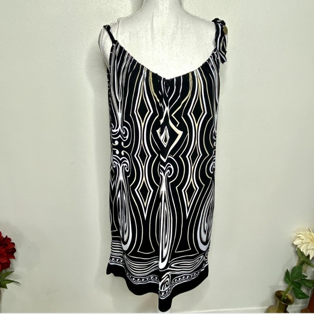 White House Black Market Black and White Dress